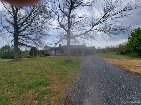 1124 Hendrick Lake Rd Shelby Nc 28150 Mls 4027707 Coldwell Banker 1124 Hendrick Lake Rd Shelby Nc 28150 Mls 4027707 Coldwell Banker