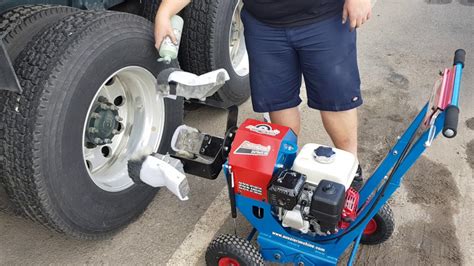 Aussie Rimshine Outback 200 Makes Portable Wheel Polishing Easier Aussie Rimshine Outback 200 Makes Portable Wheel Polishing Easier