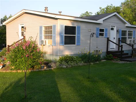 5 Mobile Home Landscaping Tips