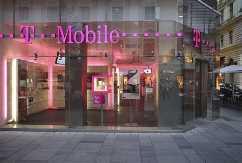 T Mobile Store Hours Today