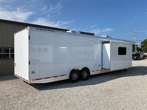 Vet Trailer Featherlite Specialty